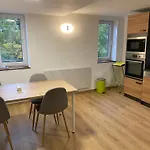 Kg Exklusives Zimmer, Wlan, Geteiltes Bad Und Kueche