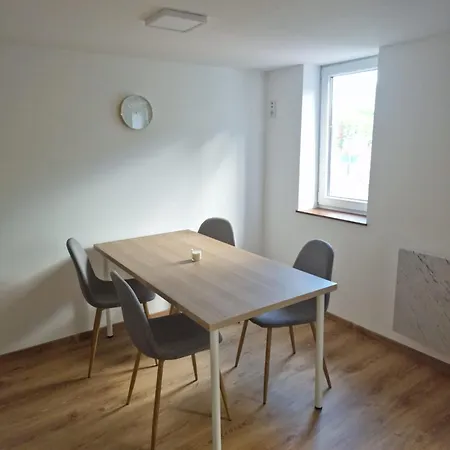 Exklusives Mit Geteiltem Bad Und Kueche Kg 公寓 *