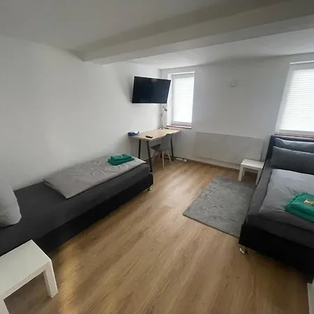 Exklusives Mit Geteiltem Bad Und Küche Kg