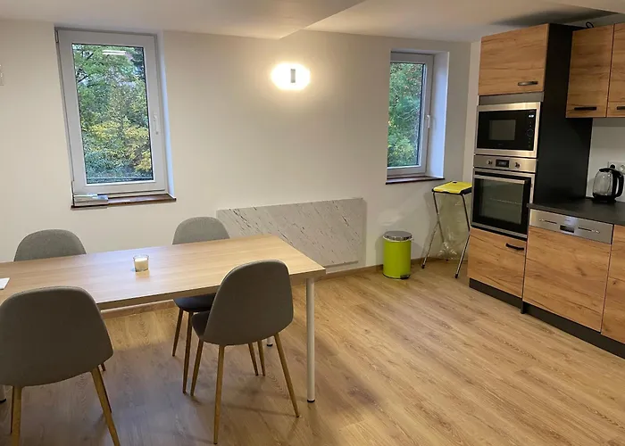 Kg Exklusives Zimmer, Wlan, Geteiltes Bad Und Kueche