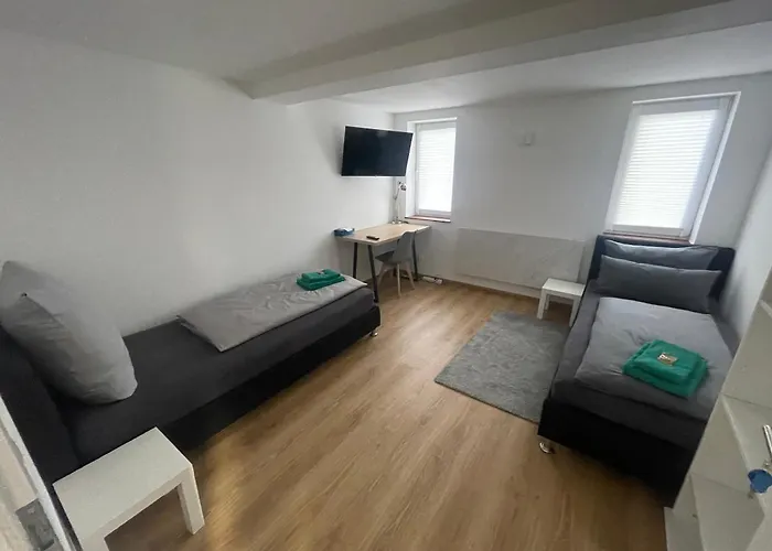 Exklusives Mit Geteiltem Bad Und Küche Kg