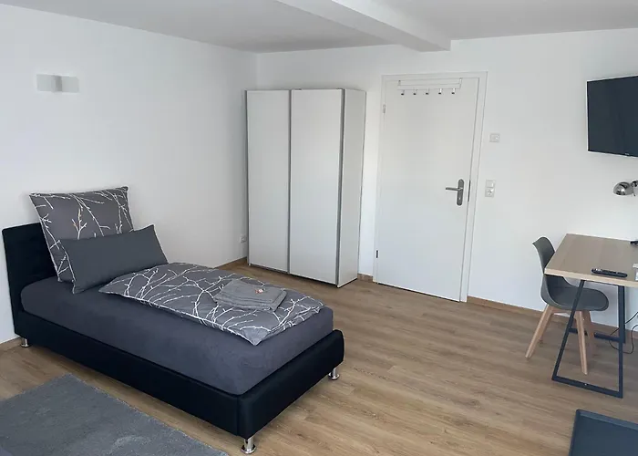 Kg Exklusives Zimmer, Wlan, Geteiltes Bad Und Kueche *